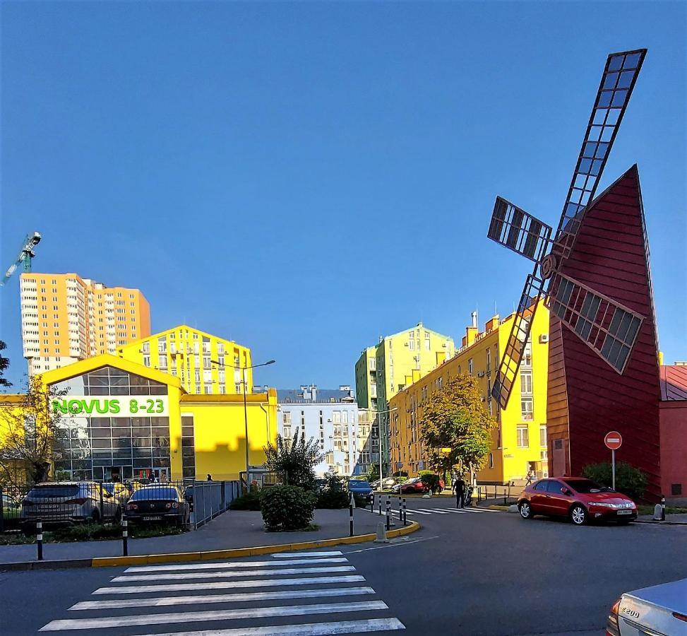 Смарт-Апартаменти На 1 Поверсі Kiew Exterior foto